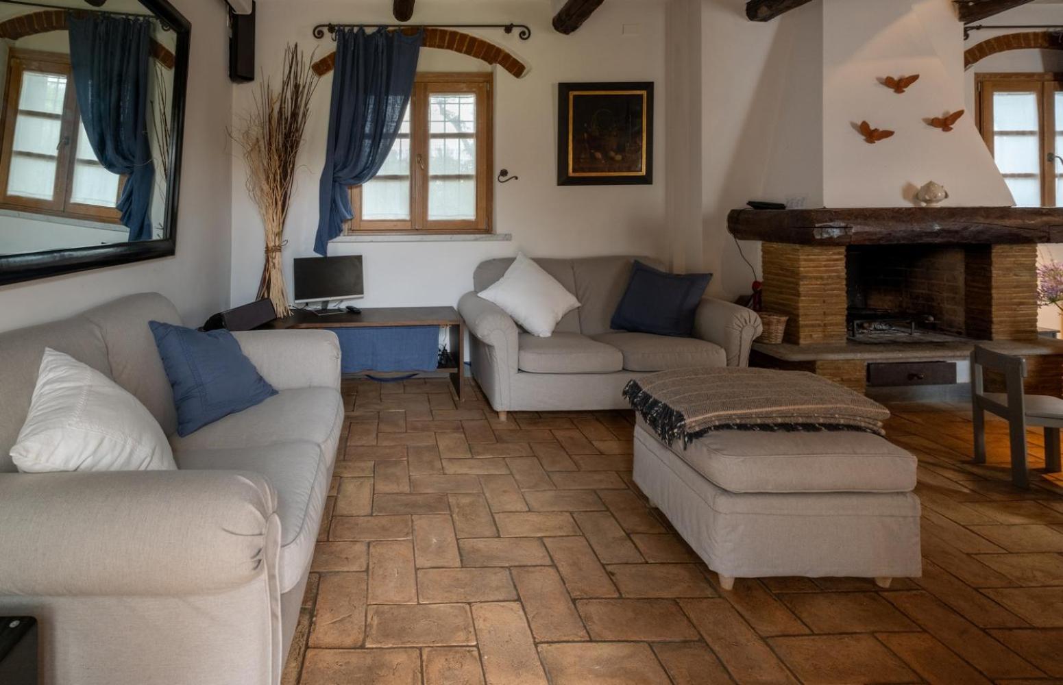 Olimagio Farm Stay With Animals And 25M Pool, Beach At Cycling Distance Pietrasanta Εξωτερικό φωτογραφία